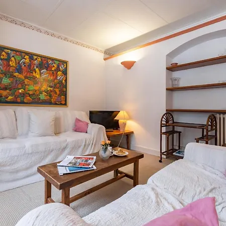 La Maison Rose 1er Etage Apartment *